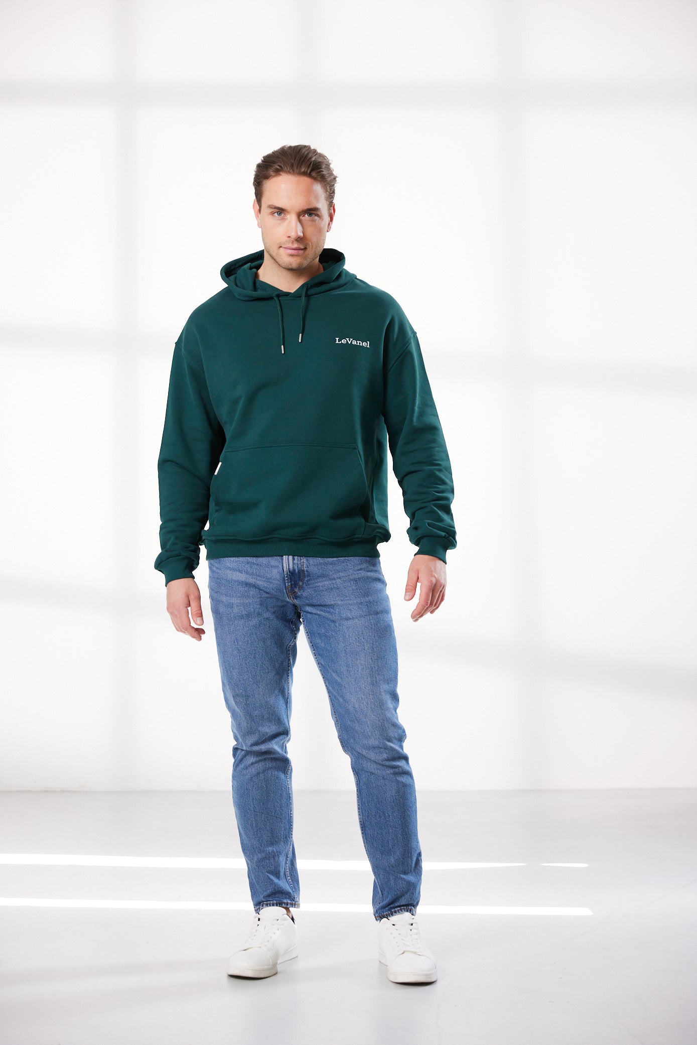 Herren Oversized Hoodie grün - The world is a Movie