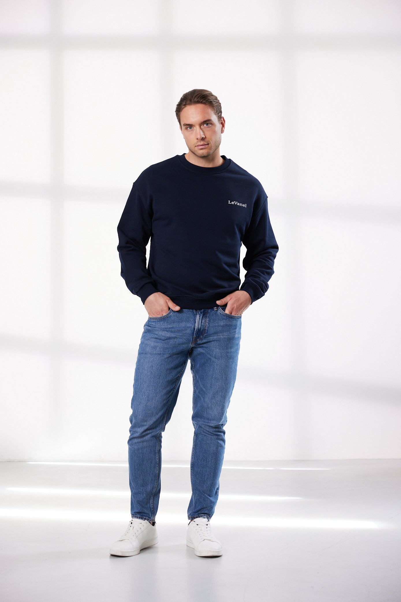 Herren Oversized Sweater blau - The world is a movie
