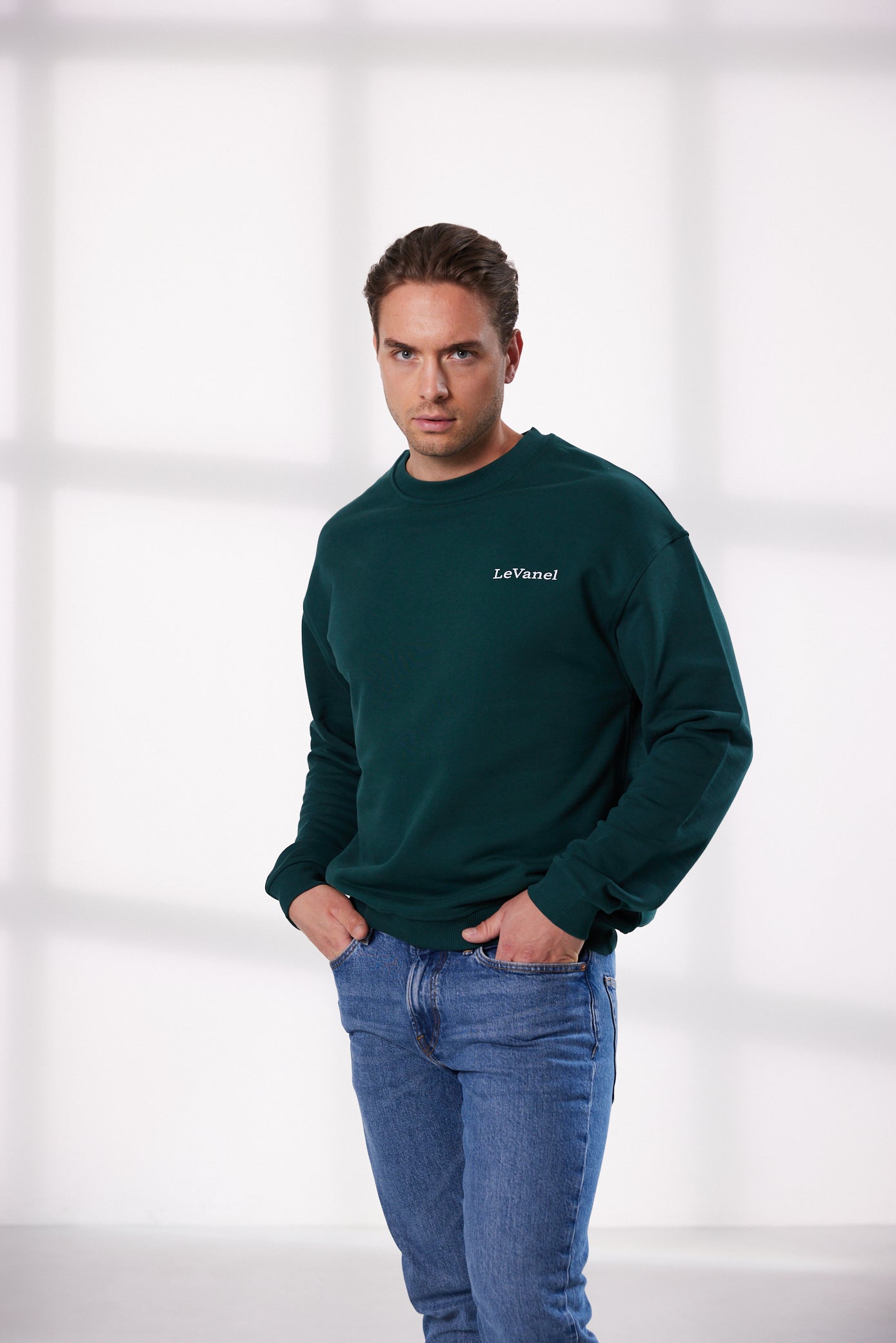 Herren Oversized Sweater grün - The world is a movie