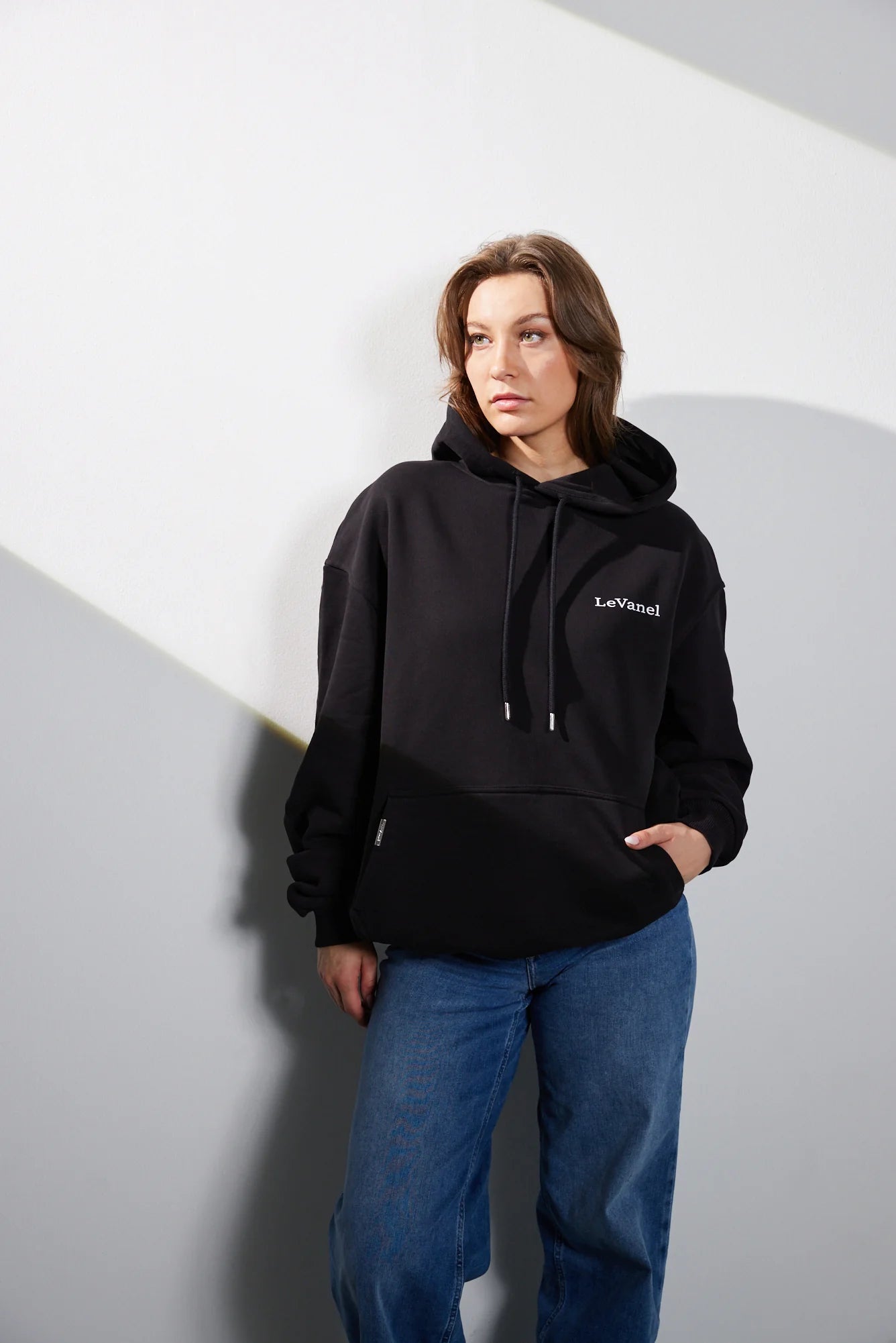 Damen Oversized Hoodie schwarz - The world is a movie